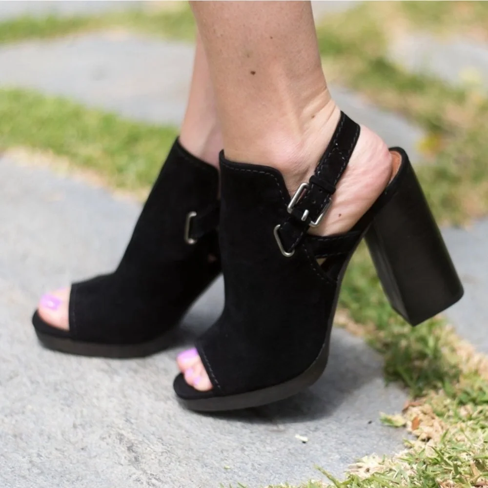Frye Black Courtney Sling Black Suede
Peep Toe Heeled Sandal - Picture 1 of 14